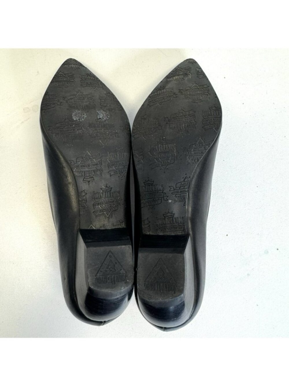 John Fluevog Truth Makena Key Ring Pump Black Shoes Womens Size 7 Low Heel - Picture 10 of 10